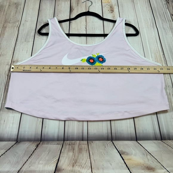 Nike Women's Floral Embroidered Crop Top - White. Size XL. - Picture 5 of 7